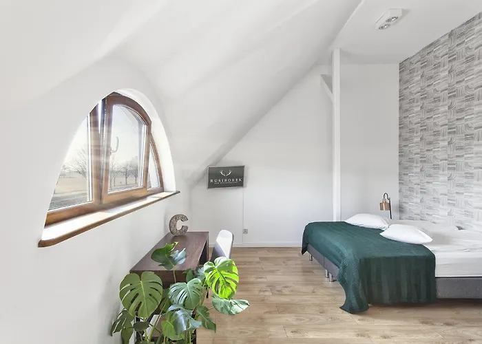 Rusiborek Dom Hotel *