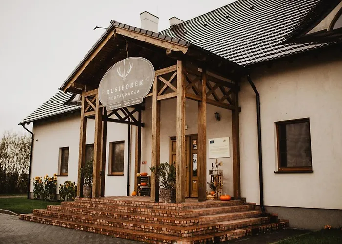 Rusiborek Dom Hotel *